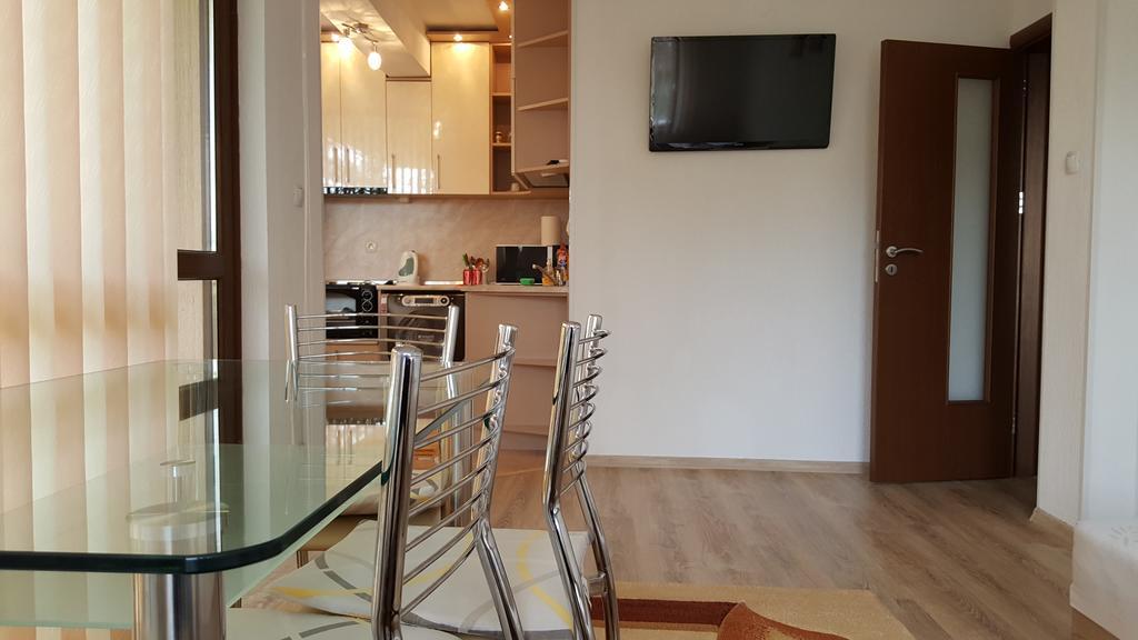 Д И В 1 - D & V 1 Apartment 桑丹斯基 外观 照片