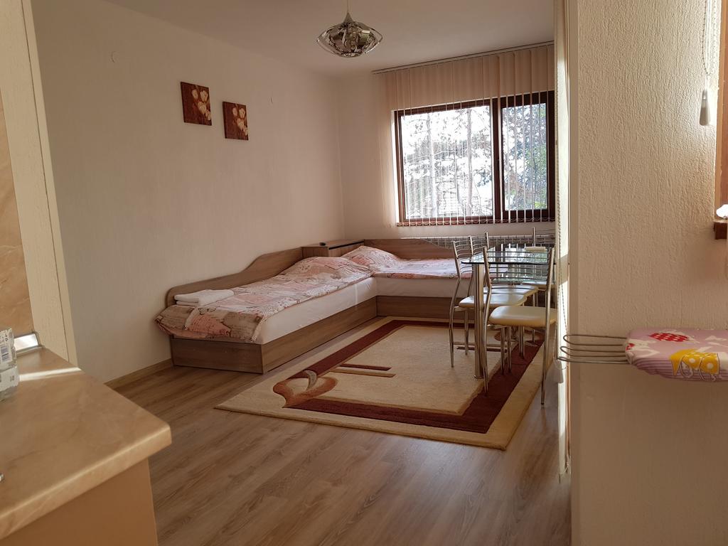 Д И В 1 - D & V 1 Apartment 桑丹斯基 外观 照片