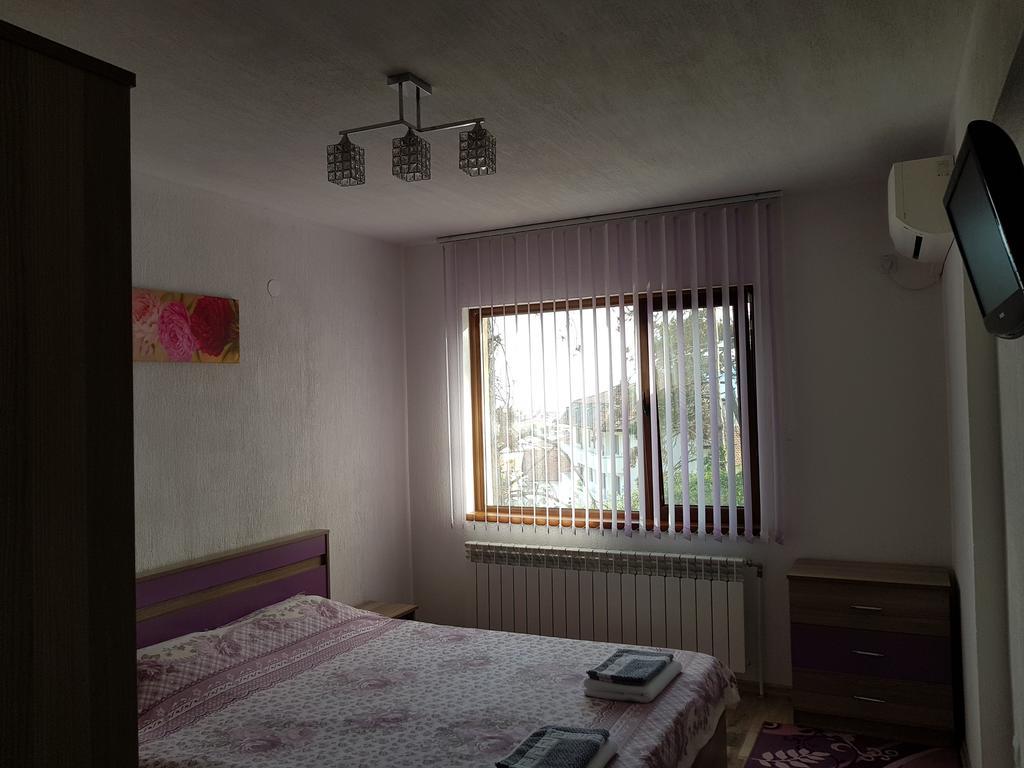 Д И В 1 - D & V 1 Apartment 桑丹斯基 外观 照片